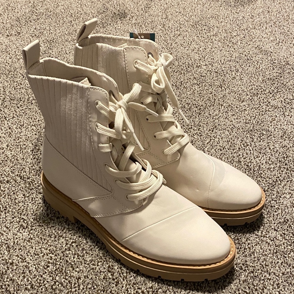 TOMS Women's White Lace-Up Ankle Boots Lonie